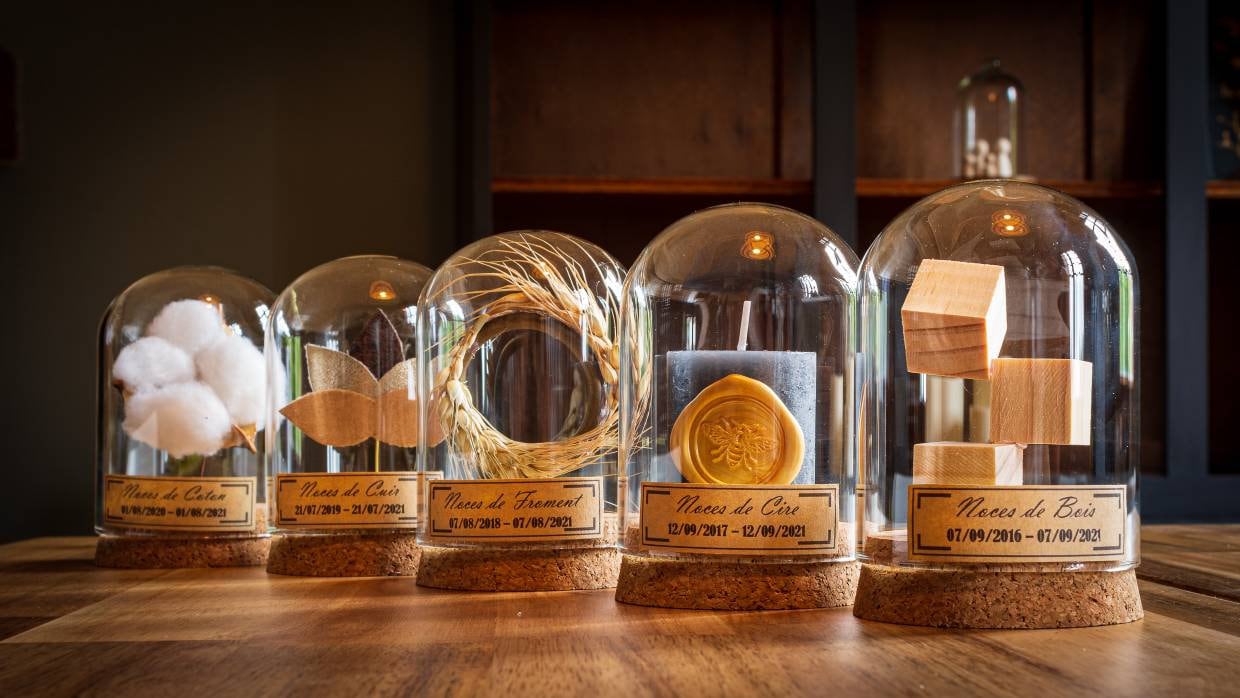Cadeau noces de bois - 5 ans de mariage - cloche en verre