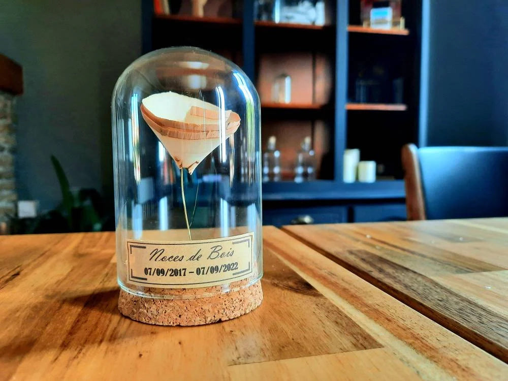 Cadeau noces de bois - 5 ans de mariage - cloche en verre