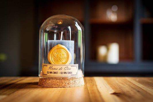 Cadeau noces de cire - 4 ans de mariage - Cloche en verre